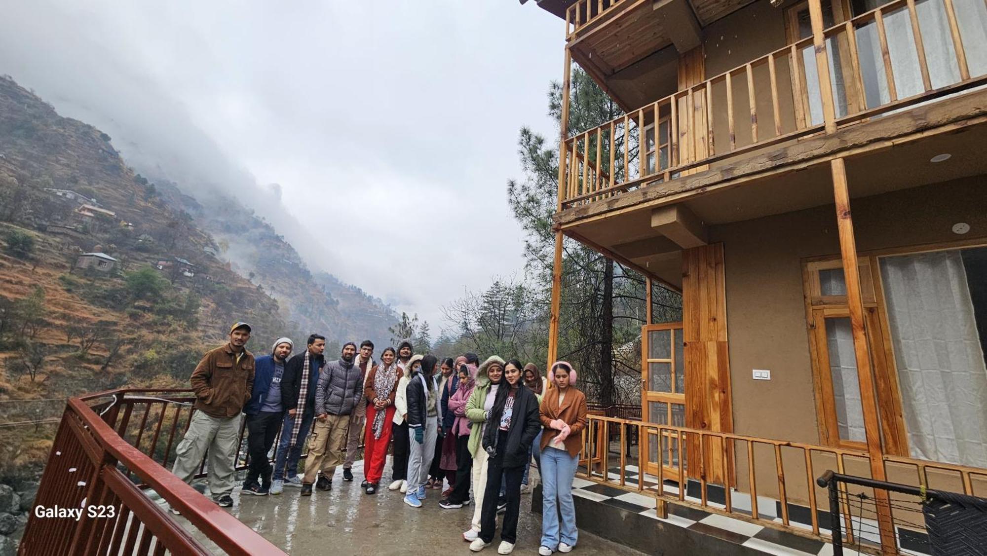 The Fiza Retreat Tirthan Banjār Exterior foto