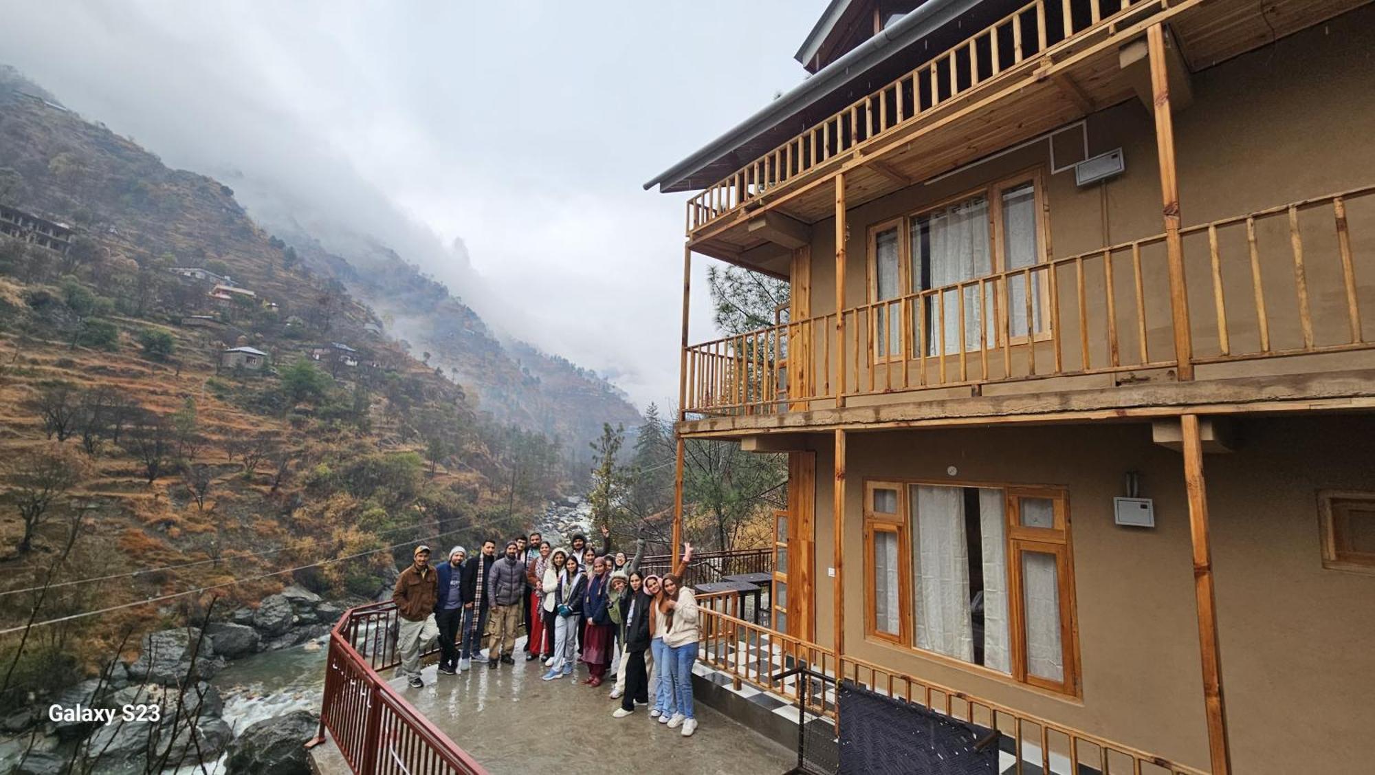 The Fiza Retreat Tirthan Banjār Exterior foto
